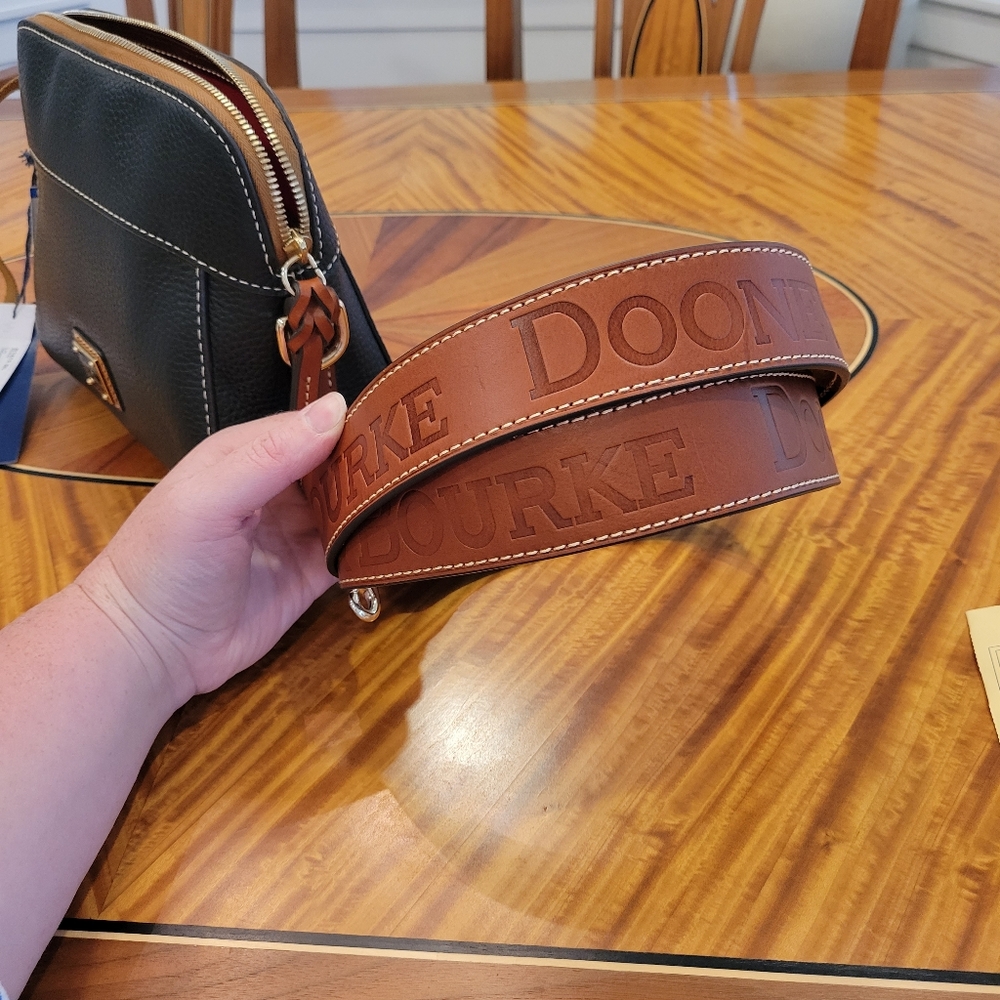 Dooney & Bourke Brown Leather Crossbody Bag With Guitar Strap - Picture 8 of 9